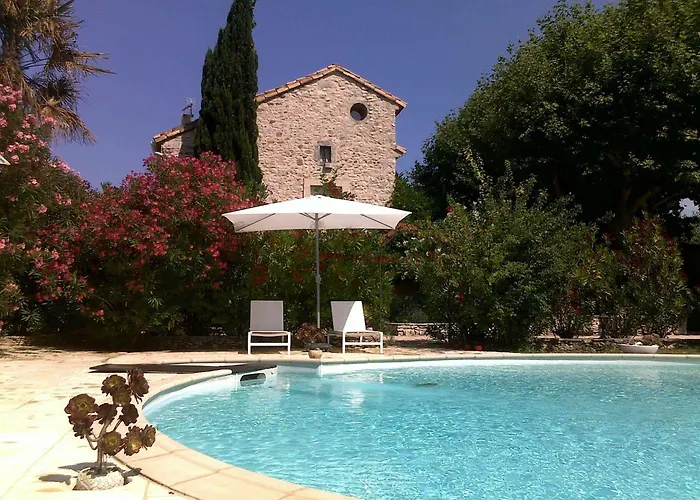 Mas De La Treille Bed & Breakfast Saint-Laurent-des-Arbres